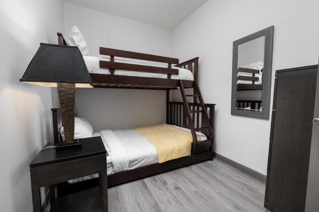 Upgraded Lakeside Resort Dream Vacation Home Kelowna Bagian luar foto