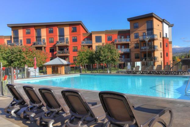 Upgraded Lakeside Resort Dream Vacation Home Kelowna Bagian luar foto